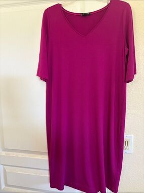 Eileen Fisher Fuchsia V-Neck Knit Shift Dress